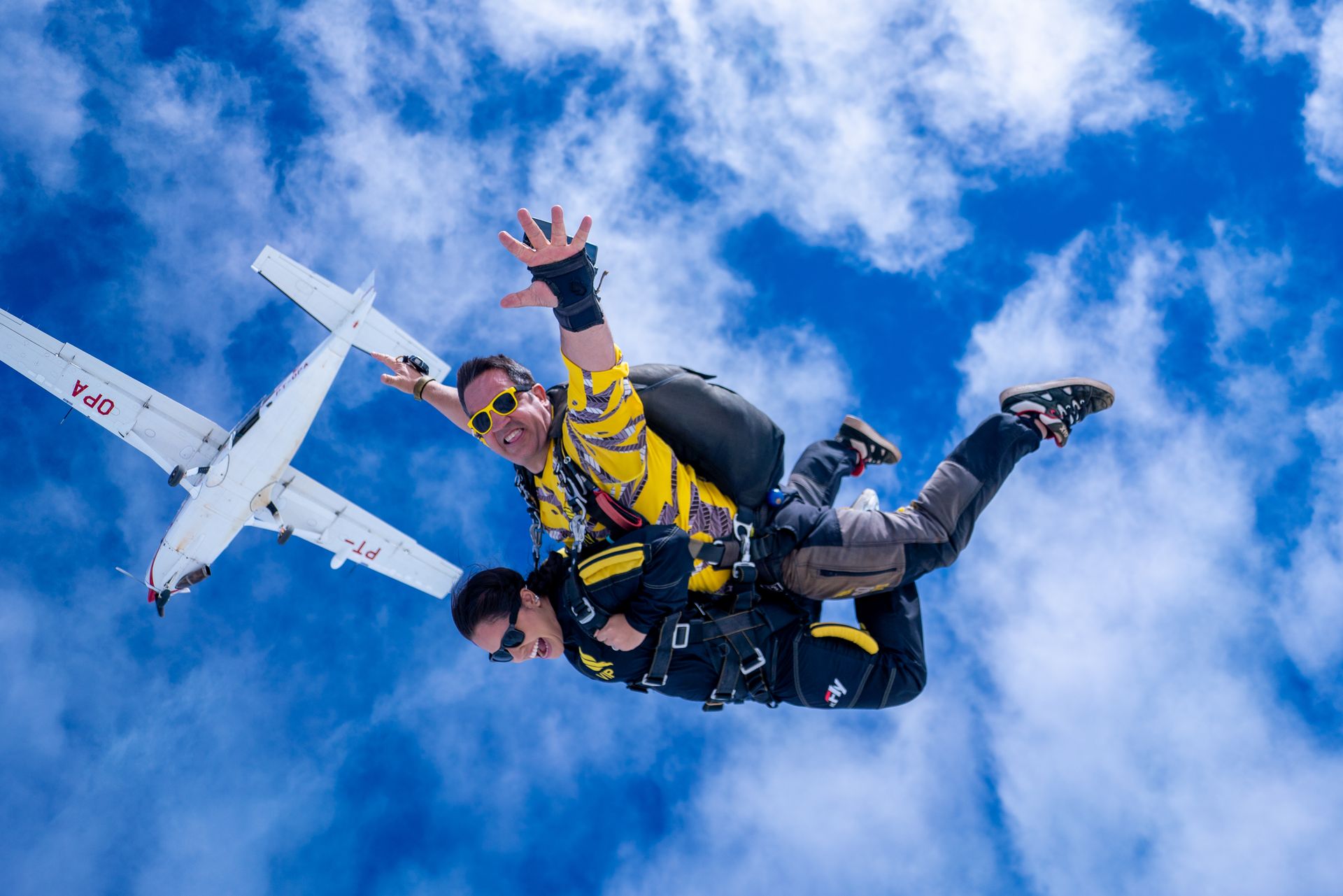 Salto duplo de paraquedas na Go Fly Resende